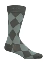 Calcetín de caña media con diseño de rombos en tonos gris y verde, con elástico superior y logo de la marca bordado.