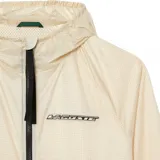Campera liviana con capucha color beige con estampado de pequeños cuadros. Cierre frontal con cremallera negra y logo de la marca estampado en el pecho.