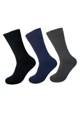 Pack de tres pares de medias de abrigo de caña larga, con diseño acanalado. Incluye un par negro, un par azul y un par gris.