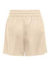 Short de lino y viscosa color beige con cintura elástica y cordón ajustable con punteras metálicas, de corte regular.