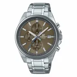 Reloj cronógrafo Casio Edifice con caja y malla de acero inoxidable plateado. Presenta una esfera color verde oliva con subesferas, manecillas luminiscentes y visor de fecha.