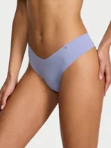 Tanga color lavanda de microfibra suave, diseño sin costuras y acabado invisible bajo la ropa.