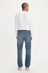 Jeans Levi's 505 Regular de corte recto y tiro medio, en color azul con efecto deslavado.