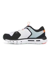 Championes Under Armour modelo Summit Trek, diseñados para senderismo y uso urbano. Presentan una parte superior de malla blanca con superposiciones sintéticas en negro y detalles en celeste pastel y naranja neón. Cuentan con una mediasuela de doble densidad y suela de goma con tacos para mayor tracción.