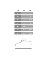 Zapatillas de estilo skate Venefo, color negro con detalles en blanco. Presentan cordones anchos, suela de goma blanca y diseño con logo lateral.