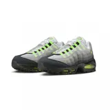 Championes Nike Air Max 95 OG, con diseño degradado en tonos grises, detalles en verde neón y suela negra con unidades Air Max visibles.