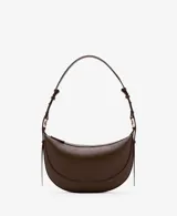 Bolso de hombro de diseño ovalado y tamaño mediano, confeccionado en material sintético con textura granulada. Cuenta con asa ajustable, cierre superior de cremallera y forro interior.