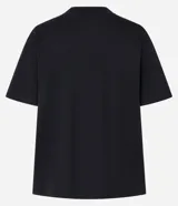 Remera básica de algodón pima color blanco, de manga corta, cuello redondo y diseño liso.