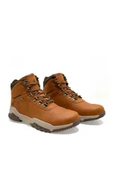 Botas de trekking Santa Barbara Declan color camel, con cordones bicolor, suela dentada de goma y detalles acolchados en el cuello.