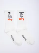 Pack de dos pares de medias largas blancas con diferentes estampados: un par con cerezas y otro con frutilla.