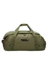 Bolso de lona Thule Chasm de 90 litros, color verde oliva, resistente a la intemperie. Cuenta con correas convertibles para usar como mochila, apertura de boca ancha para fácil acceso y bolsillos internos de malla para organización.