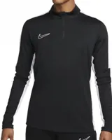 Buzo deportivo Nike para hombre, color negro con detalles en blanco. Confeccionado en tejido de secado rápido con tecnología Dri-FIT. Presenta cuello alto con cierre de cremallera de 1/4, mangas largas con orificios para los pulgares y logo de la marca bordado en el pecho.