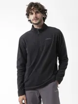 Buzo polar Merrell de color negro, confeccionado en tejido polar, con cuello alto y cierre frontal parcial de un cuarto de cremallera. Presenta el logo de la marca bordado en el pecho.
